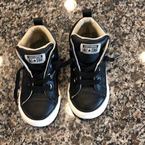 Toddler boys converse